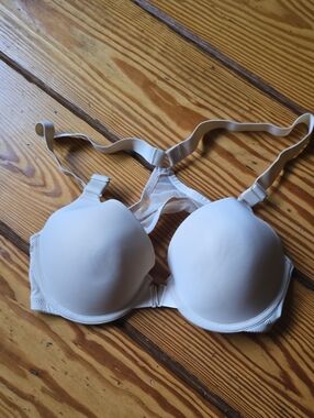 Brand New Women’s Light Beige T-Shirt Bra - Unbranded Front Closure 34D